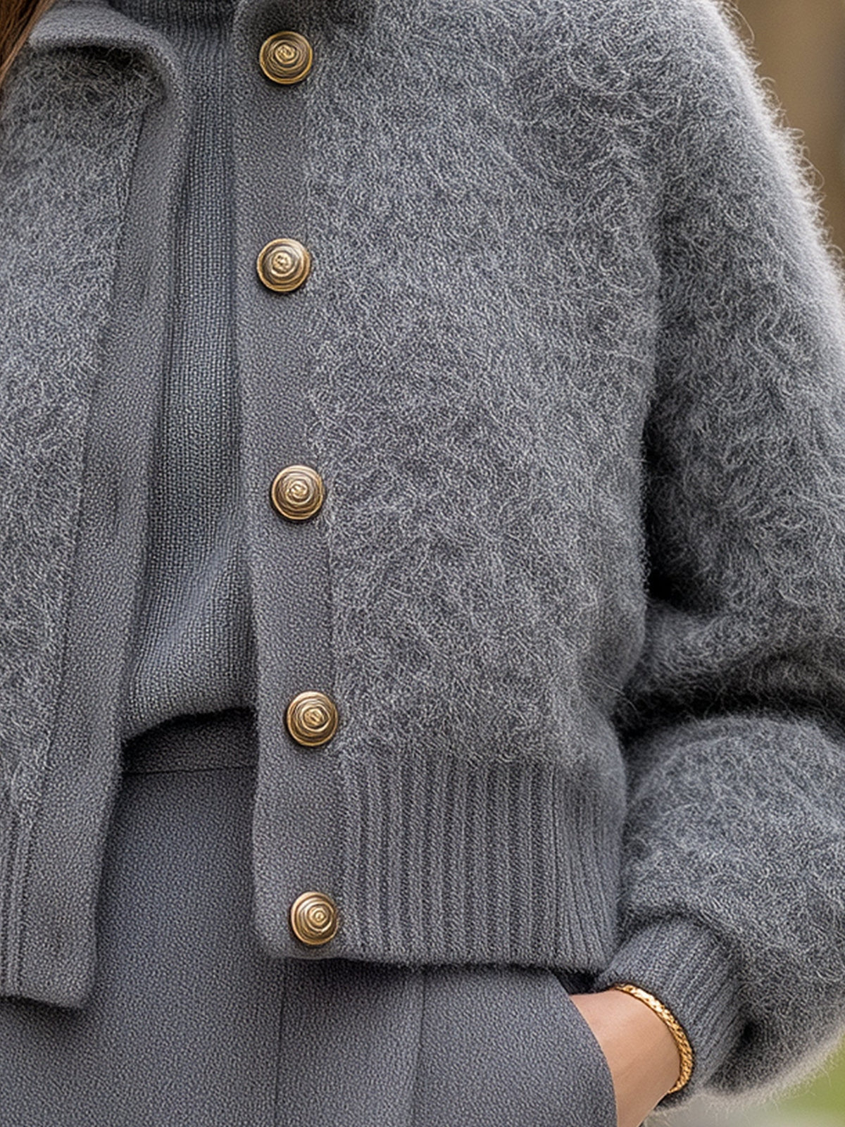 Grey fluffy knit cropped cardigan - Lana Fiorelli