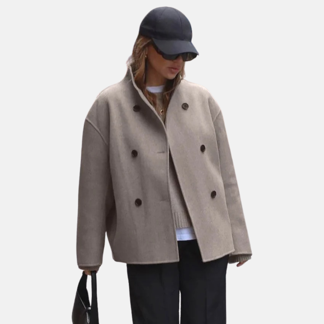 Brown coat detail - Lana Fiorelli