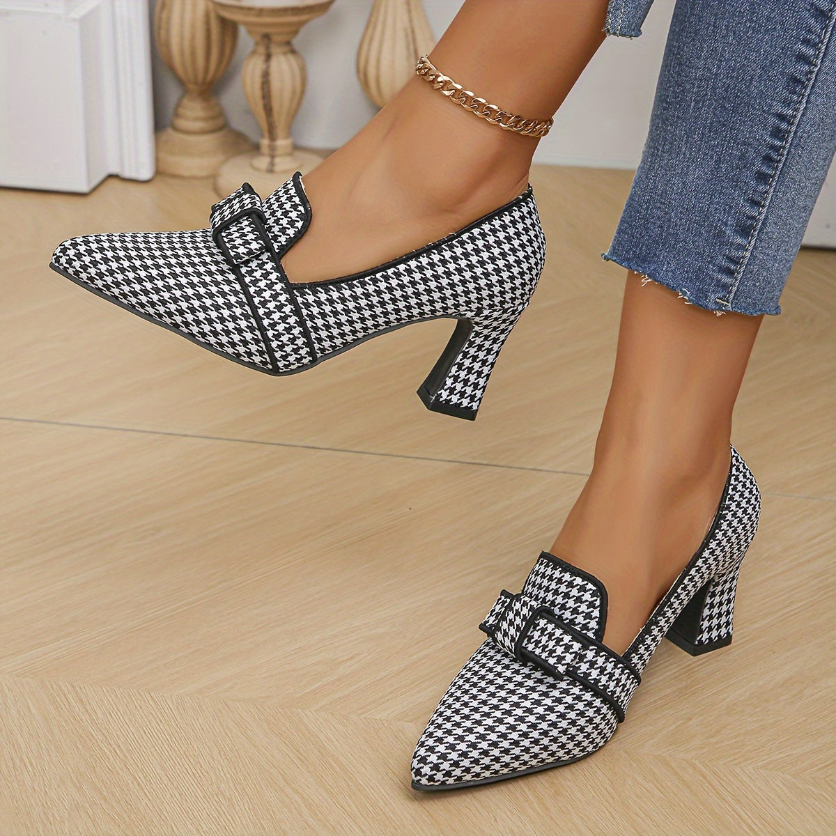 Beige houndstooth pumps - Lana Fiorelli