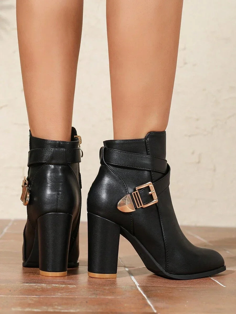 Black buckle strap ankle boots - Lana Fiorelli