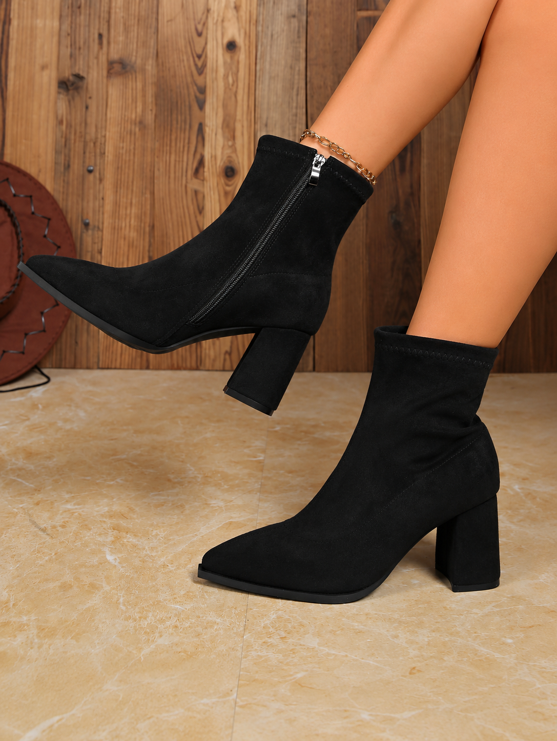 Black pointed ankle boots - Lana Fiorelli