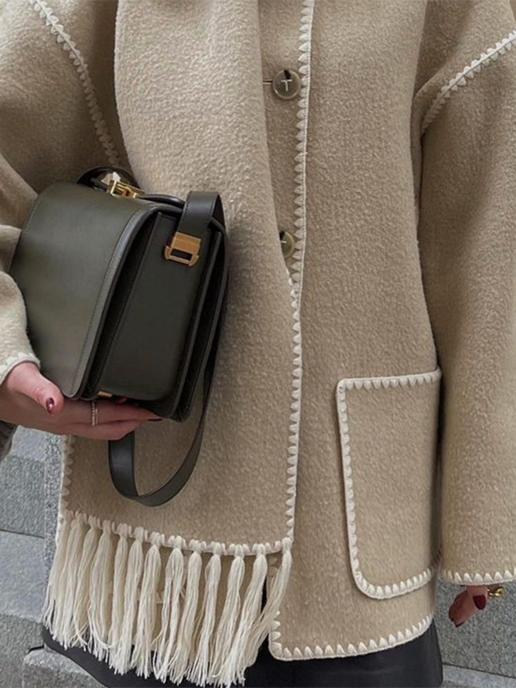 Wrap coat detail - Lana Fiorelli