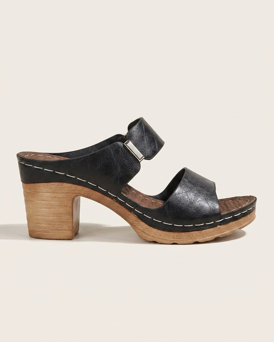 Black Sandals - Lana Fiorelli