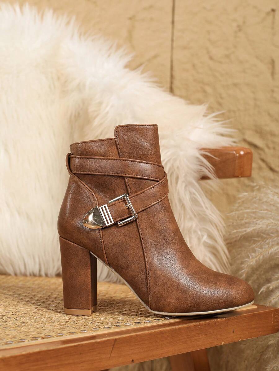 Brown buckle strap ankle boots - Lana Fiorelli