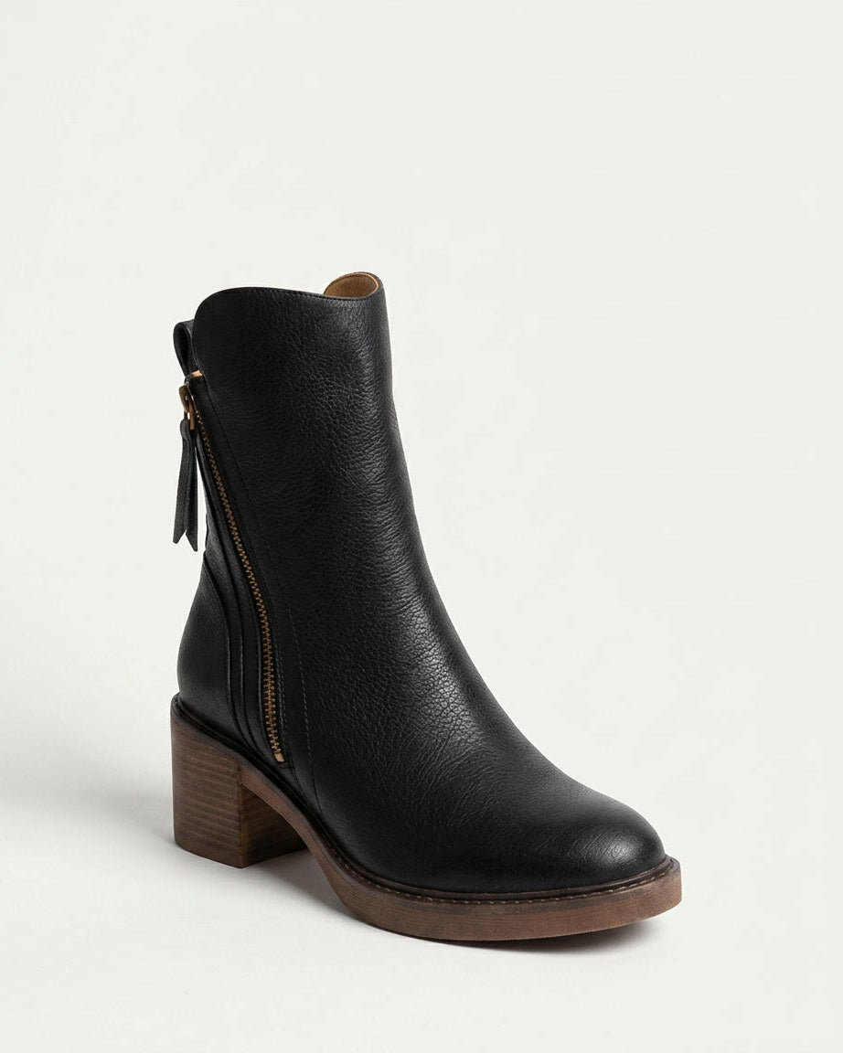 Black Boots - Lana Fiorelli