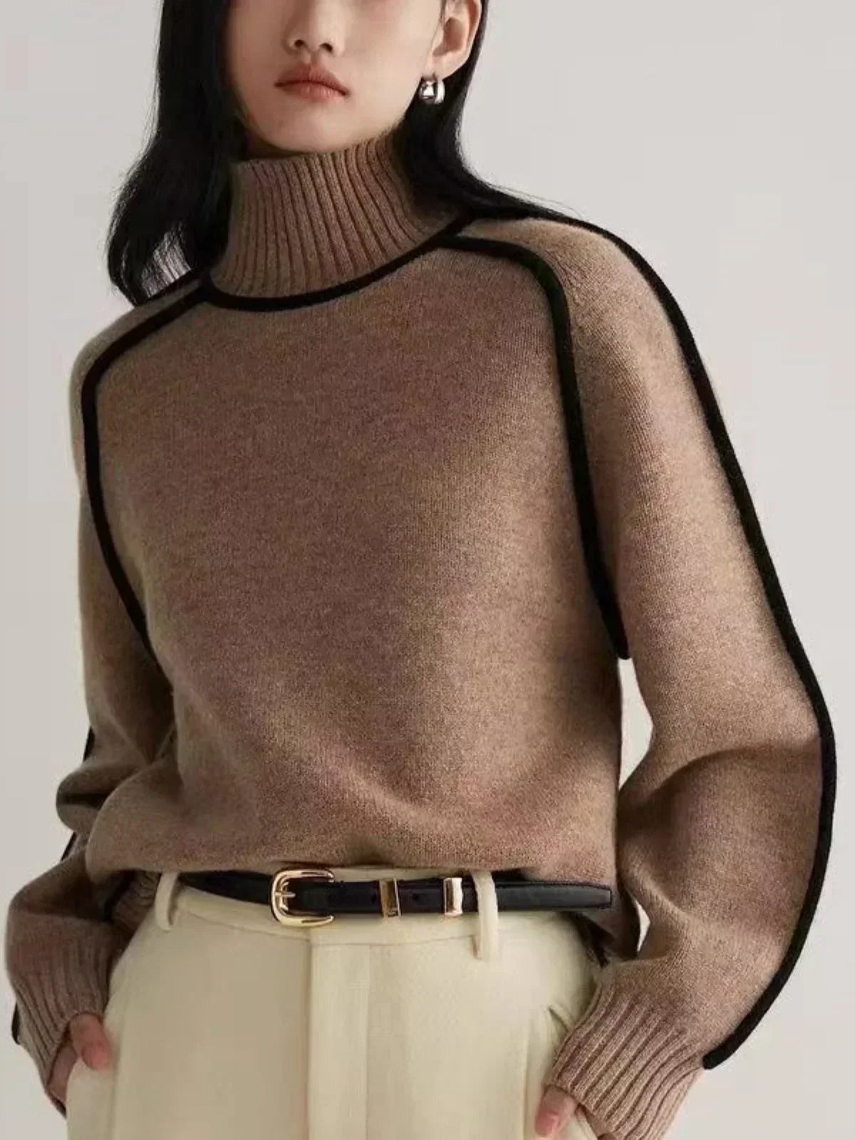 Brown contrast piping turtleneck sweater - Lana Fiorelli